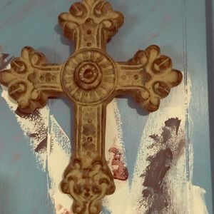 Cross and 3 willow tree figures